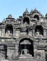 ILW Borobudur Mendut Tempelvoet stupa