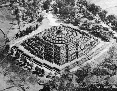 ILW Borobudur Mendut Tempelvoet terrassenpiramide
